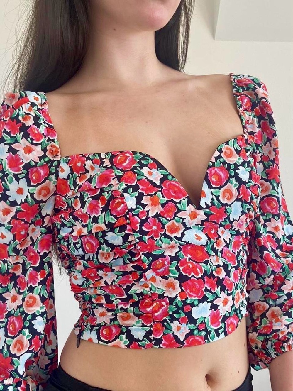 ASTR The Label Red Floral Print V-Wire Bust Long Sleeve Crop Top Size Small
